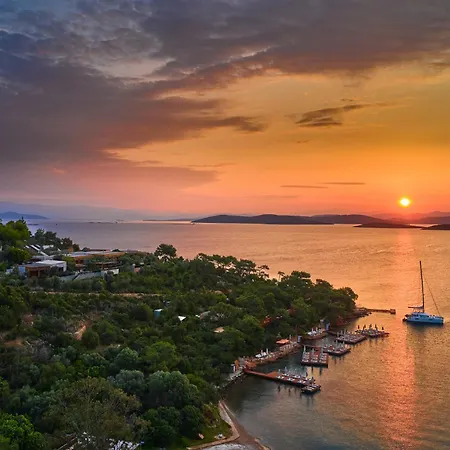 Loft Ξενοδοχείο 5*